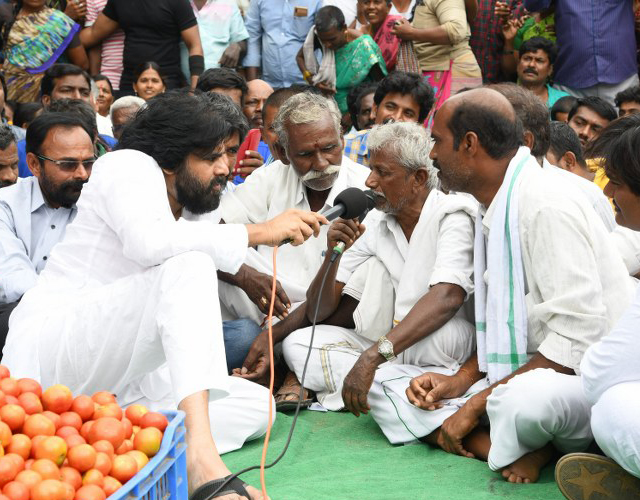 Pawan Kalyan Visit to Madanapalle Tomato Market Yard